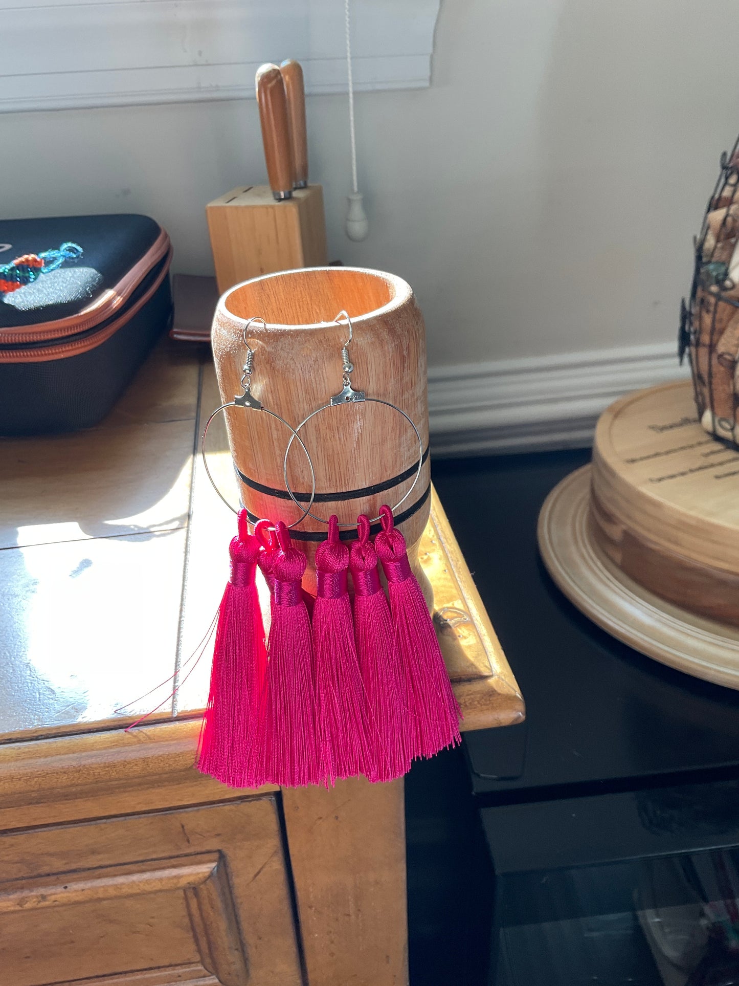 Fringe belief earrings: Pink circle
