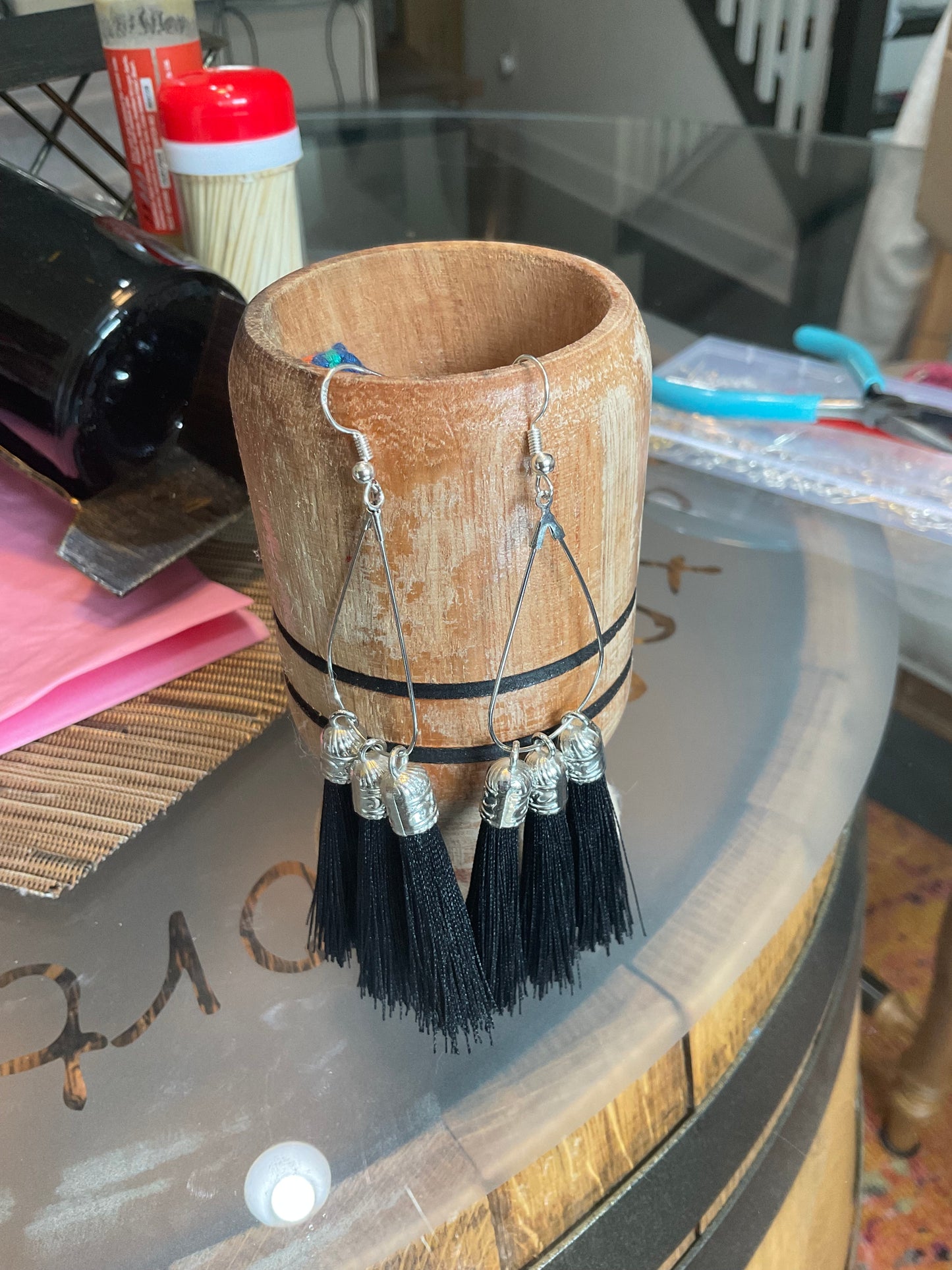Fringe belief earrings: Black