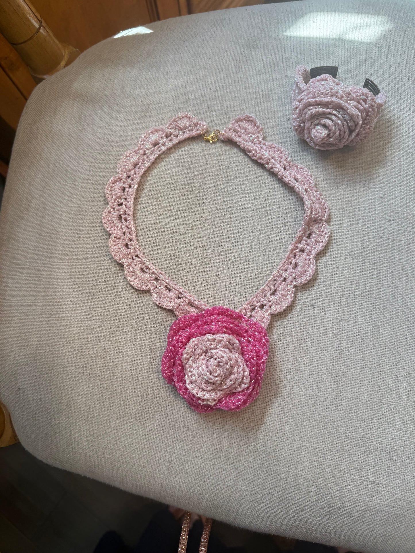 Love bomb collar and exit cost cuff: dusty rose
