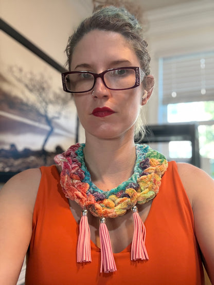 Fringe belief collar (19): fluffy chenille rainbow