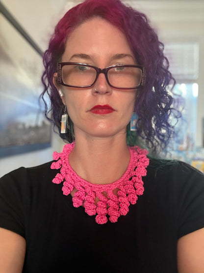Twisted logic Lovebomb collar: neon pink