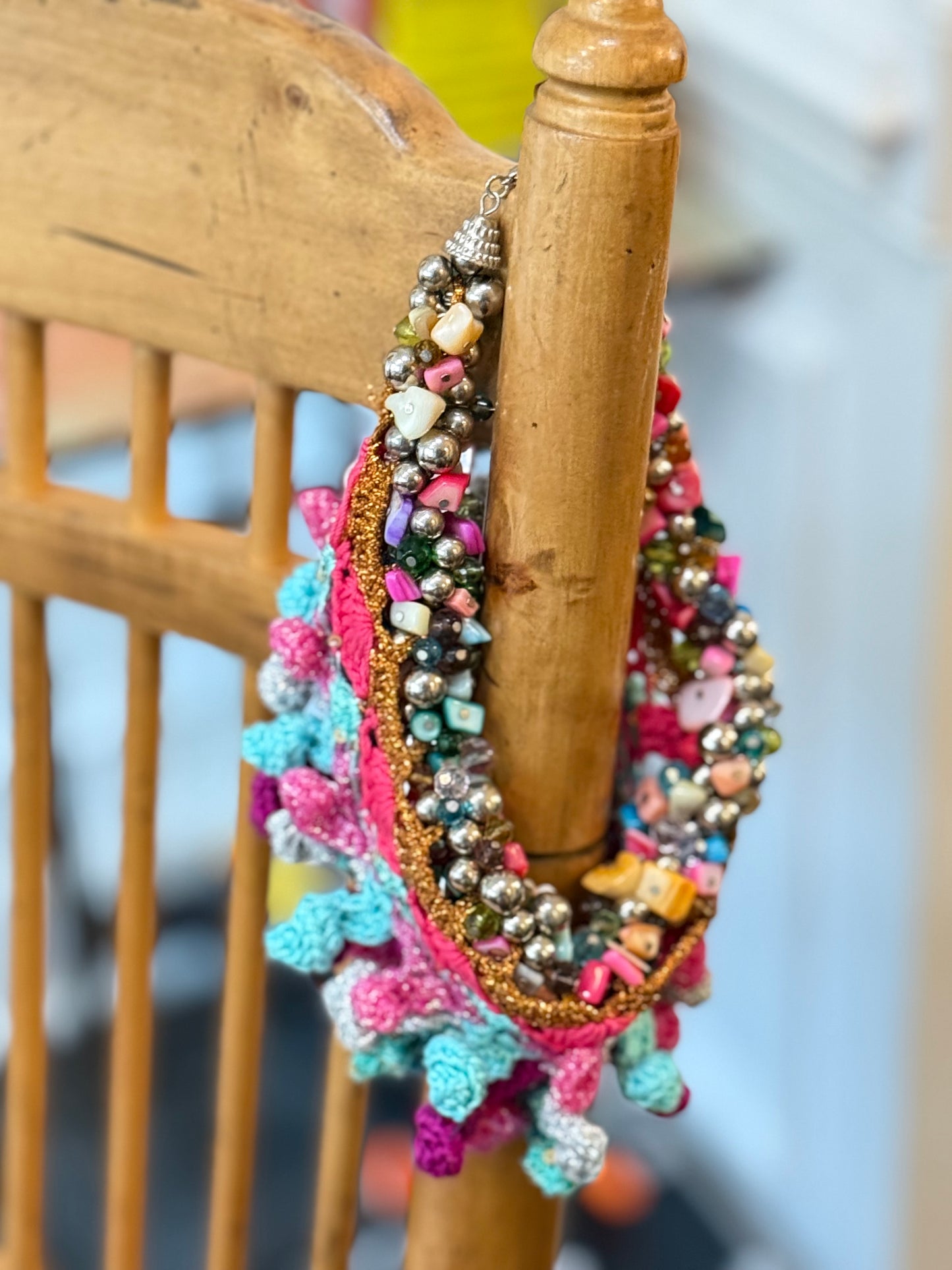 Love bomb collar: spaced out