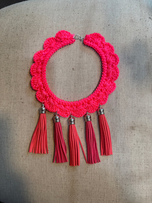 Fringe belief collar (15): Neon Pink