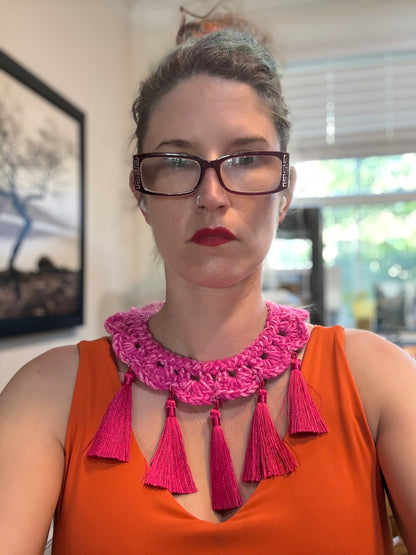 Fringe belief collar (29): hot pink with white flecks