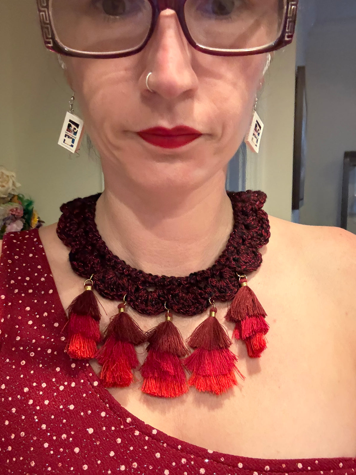 Fringe belief collar: wine red