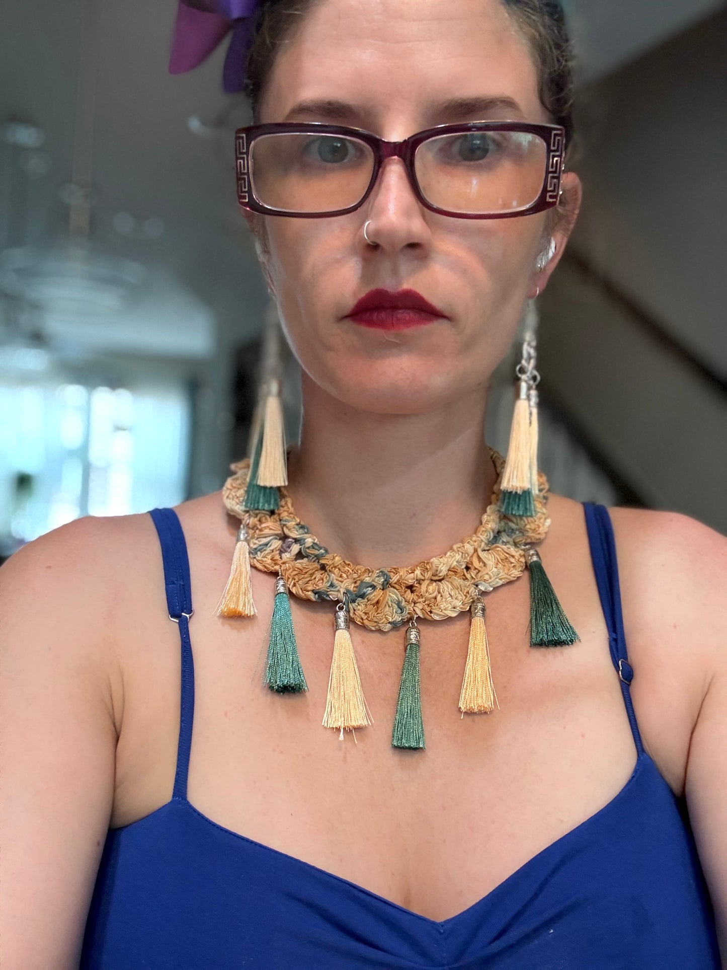 Fringe belief collar (10): green and beige with earrings
