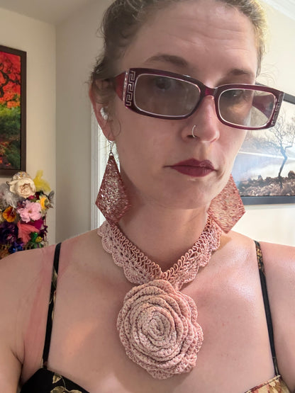 Love bomb collar: dusty rose and interchangeable headpiece