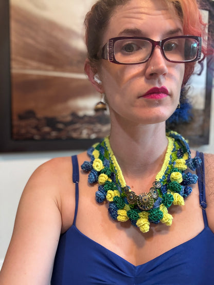 Love bomb collar: green , yellow and blue (plus size friendly)
