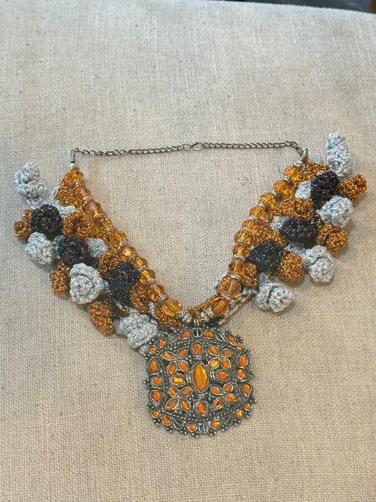 Lovebomb collar: going to outer space