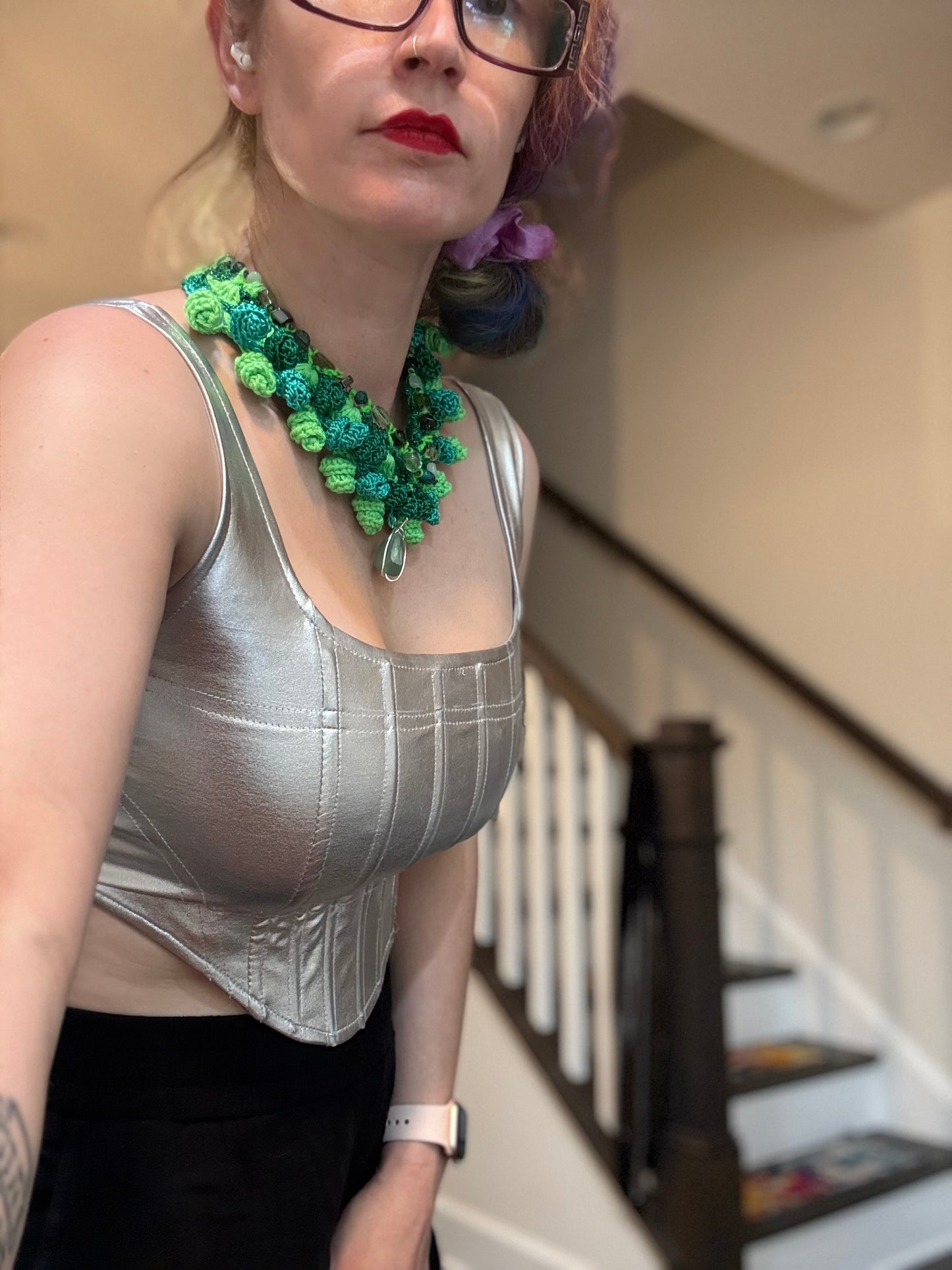 Love bomb collar: green as the day is long