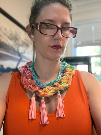 Fringe belief collar (19): fluffy chenille rainbow