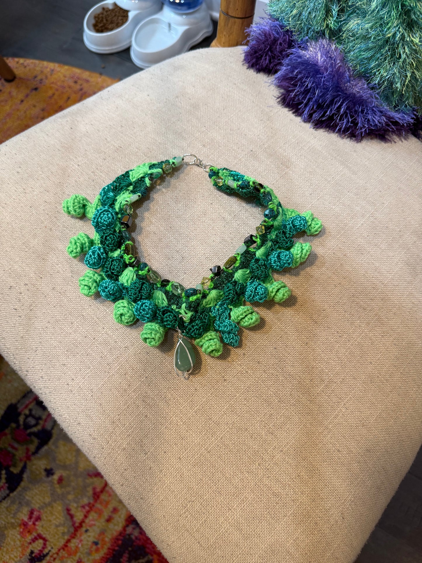 Love bomb collar: it’s summertime!