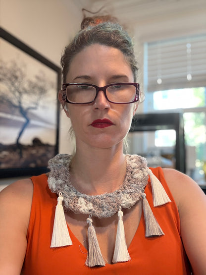 Fringe belief collar (28): Silver and White