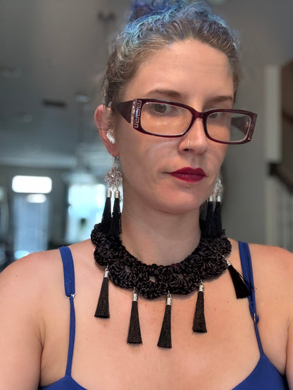 Fringe belief collar (12): Black Velvet and earrings