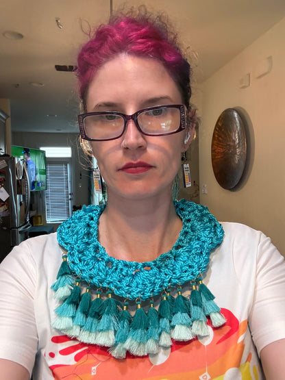 Fringe belief collar: teal rope