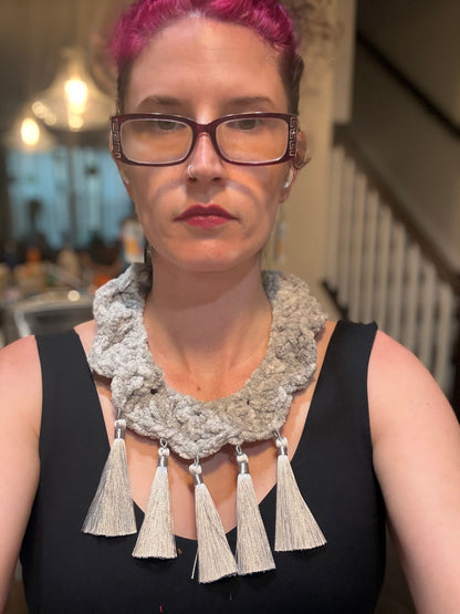 Fringe belief collar: gray chenille 5 tassels
