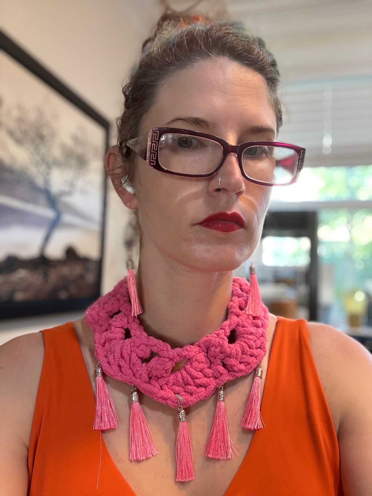 Fringe belief collar (32): Pink chenille with earrings