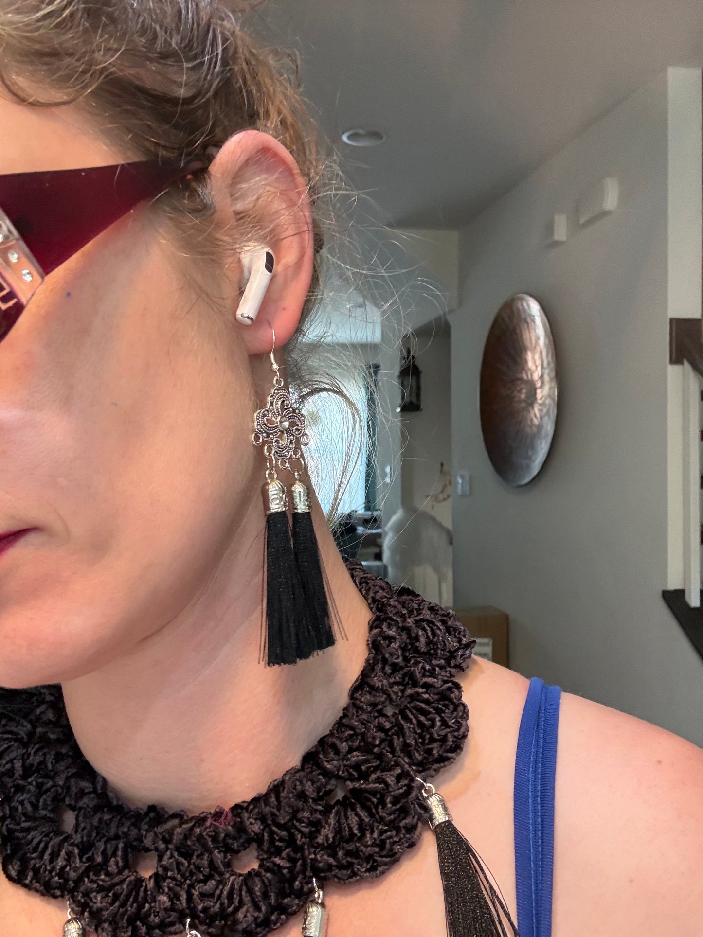 Fringe belief collar (12): Black Velvet and earrings