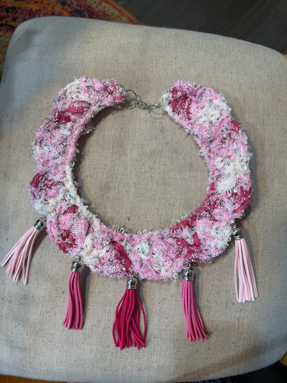 Fringe belief collar (30): Pink and White