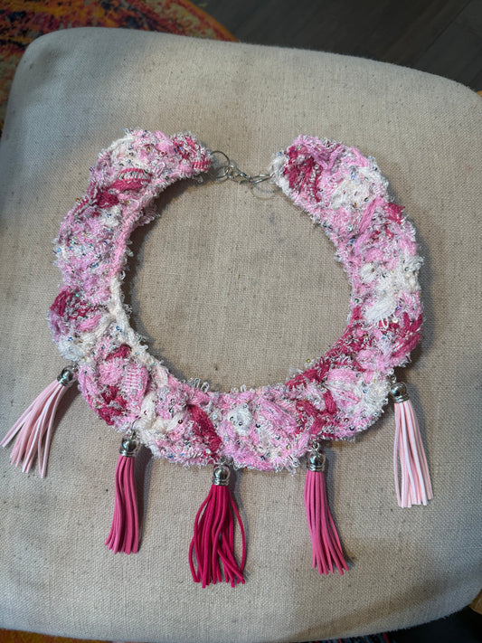 Fringe belief collar (30): Pink and White