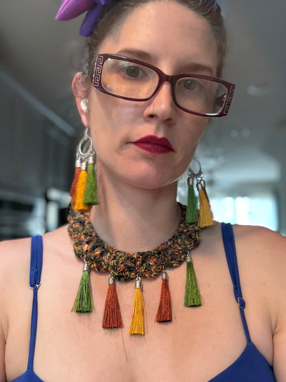 Fringe belief collar (8): green and brown with earrings