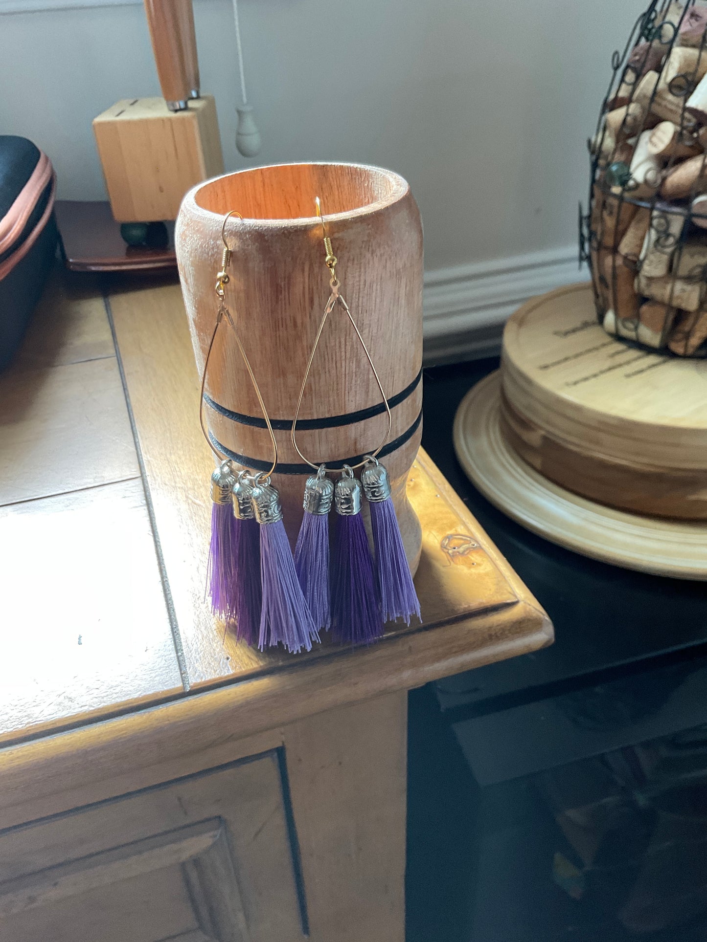 Fringe belief earrings: 3 purple tassels