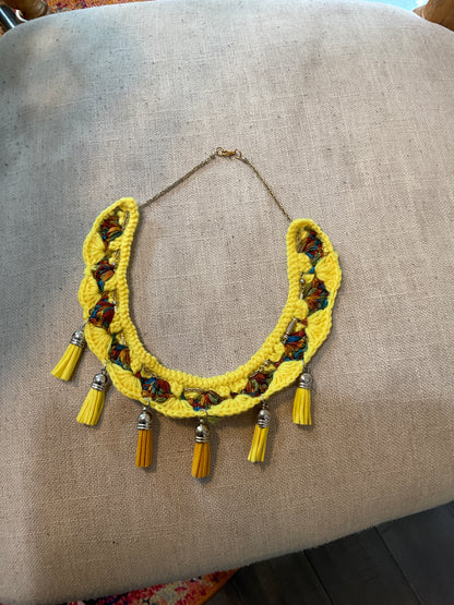Fringe belief collar (2) yellow rainbow