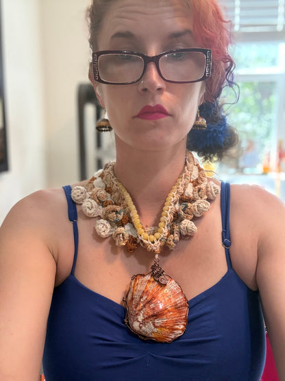 Love bomb collar: Ariel gets away in the end
