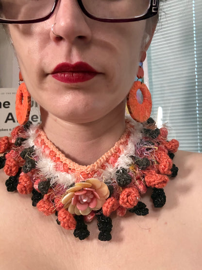 Love bomb collar: Queen Elizabeth