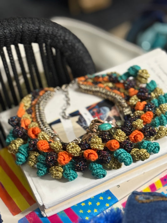 Love bomb collar: MLMs are Commercial Cults
